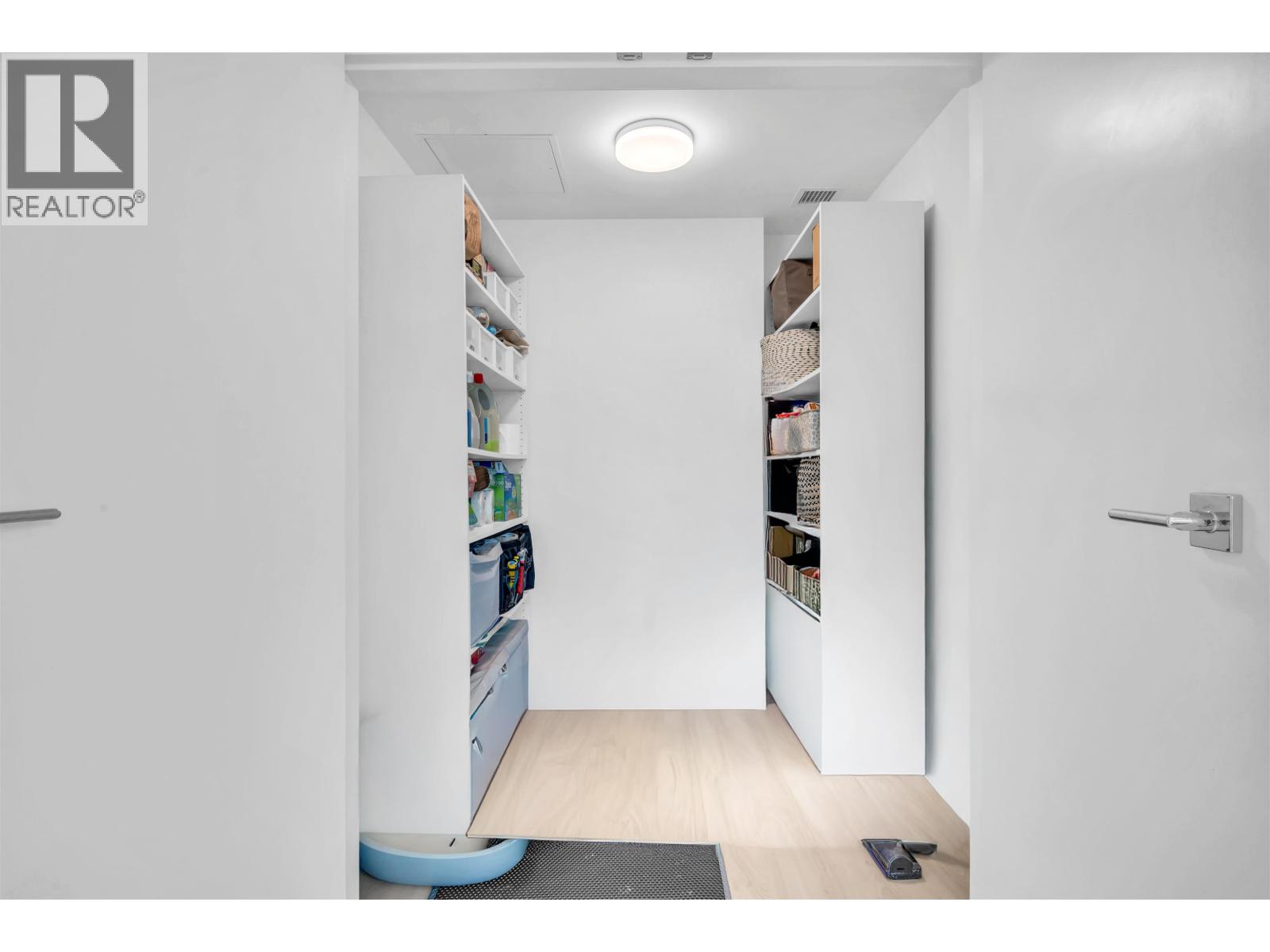 501 1471 HUNTER STREET, North Vancouver