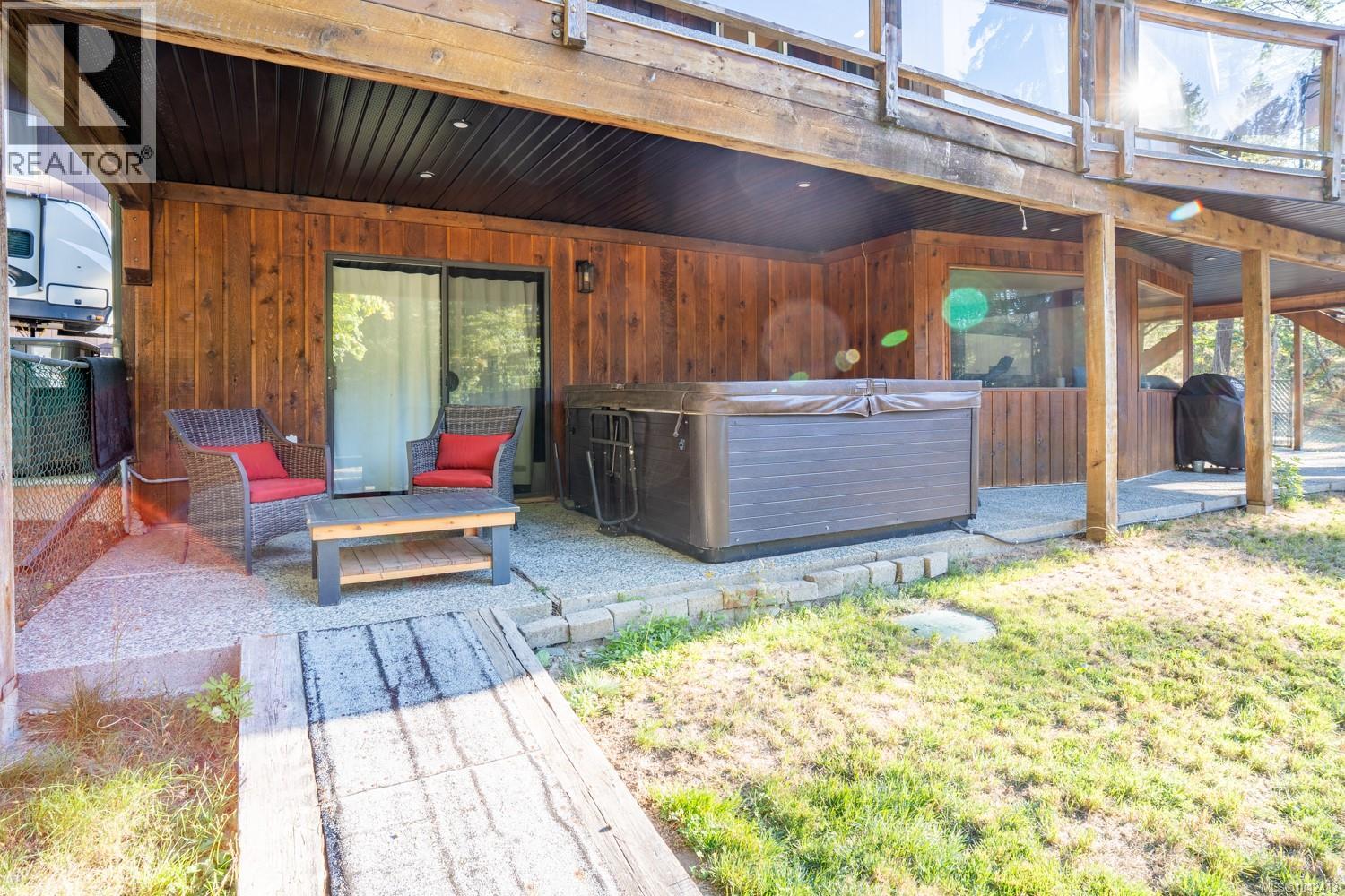 995 Nanaimo River Rd - 32