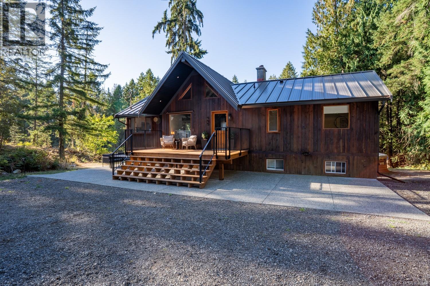 995 Nanaimo River Rd - 28