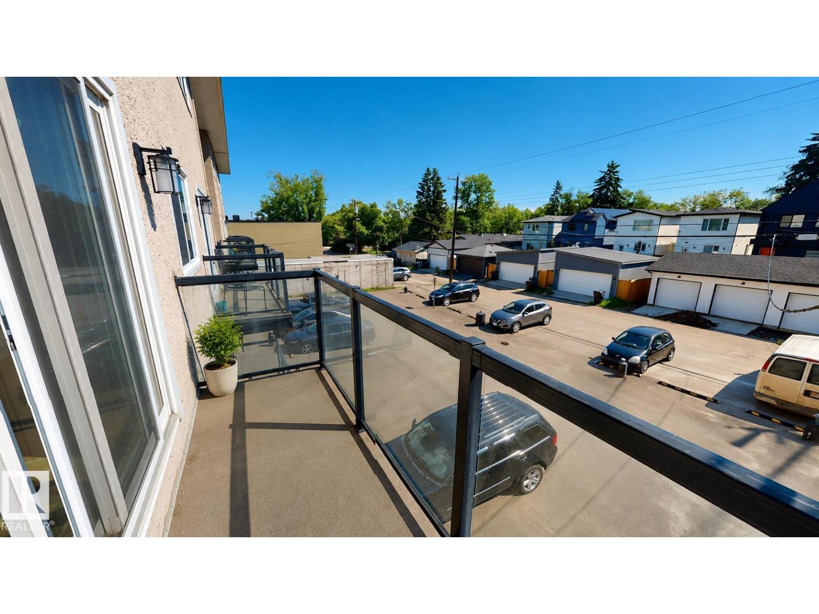 #205 11429 124 ST NW - 12