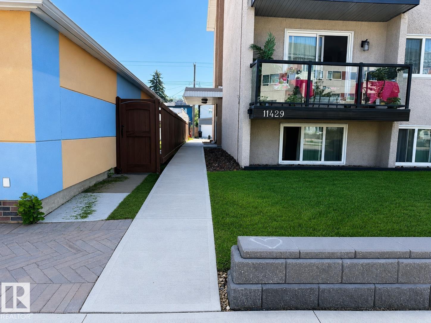 #205 11429 124 ST NW - 3