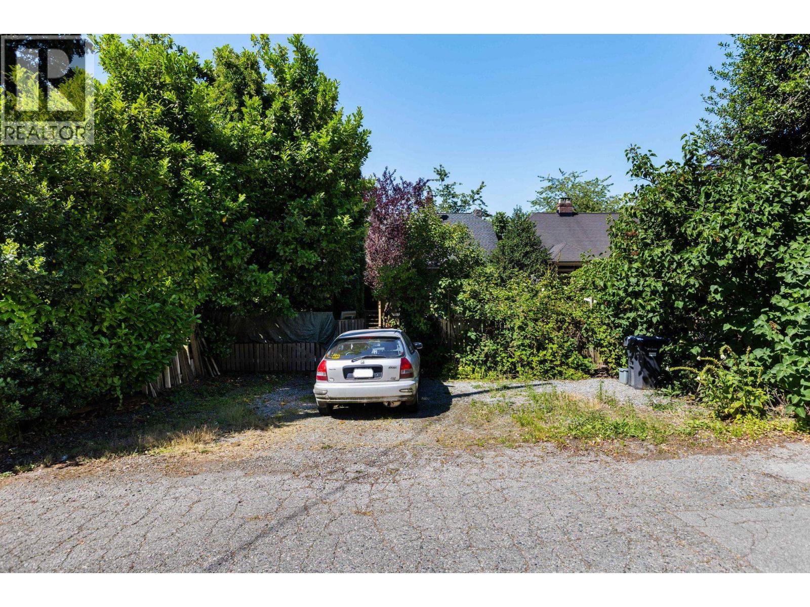 415 SEVENTH STREET, New Westminster