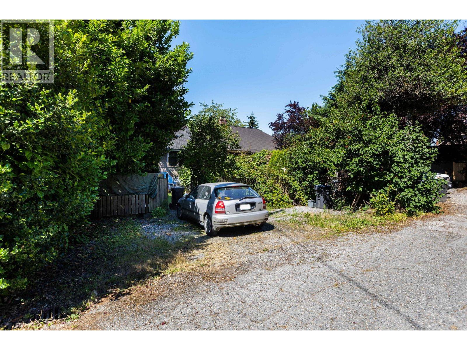 415 SEVENTH STREET, New Westminster
