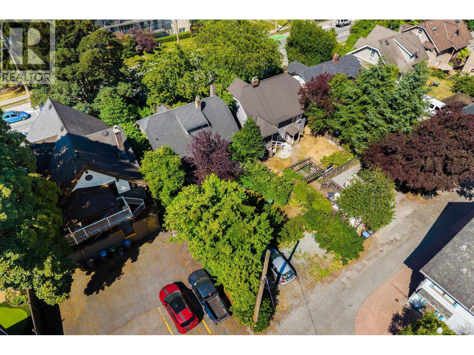 415 SEVENTH STREET, New Westminster