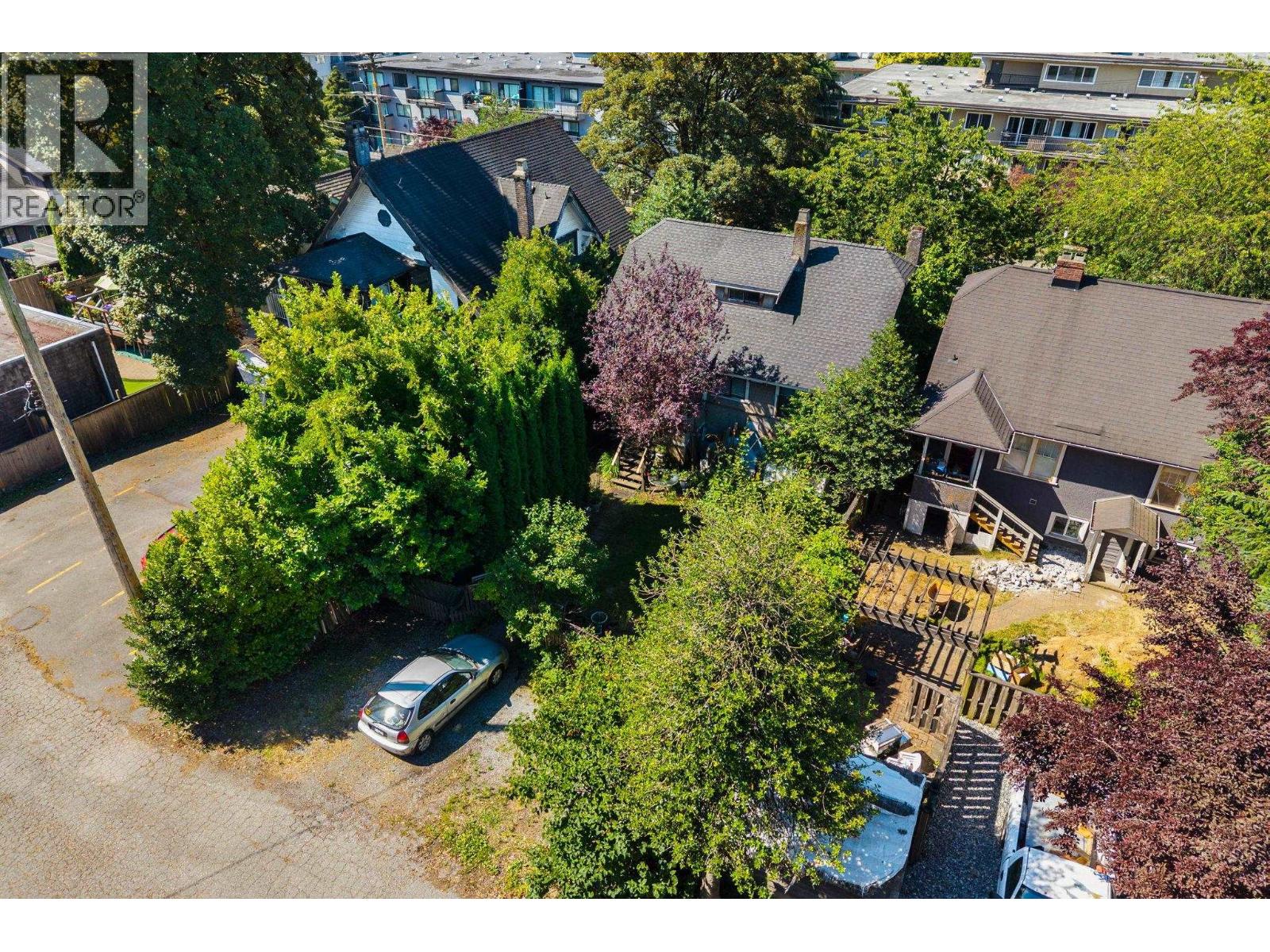 415 SEVENTH STREET, New Westminster