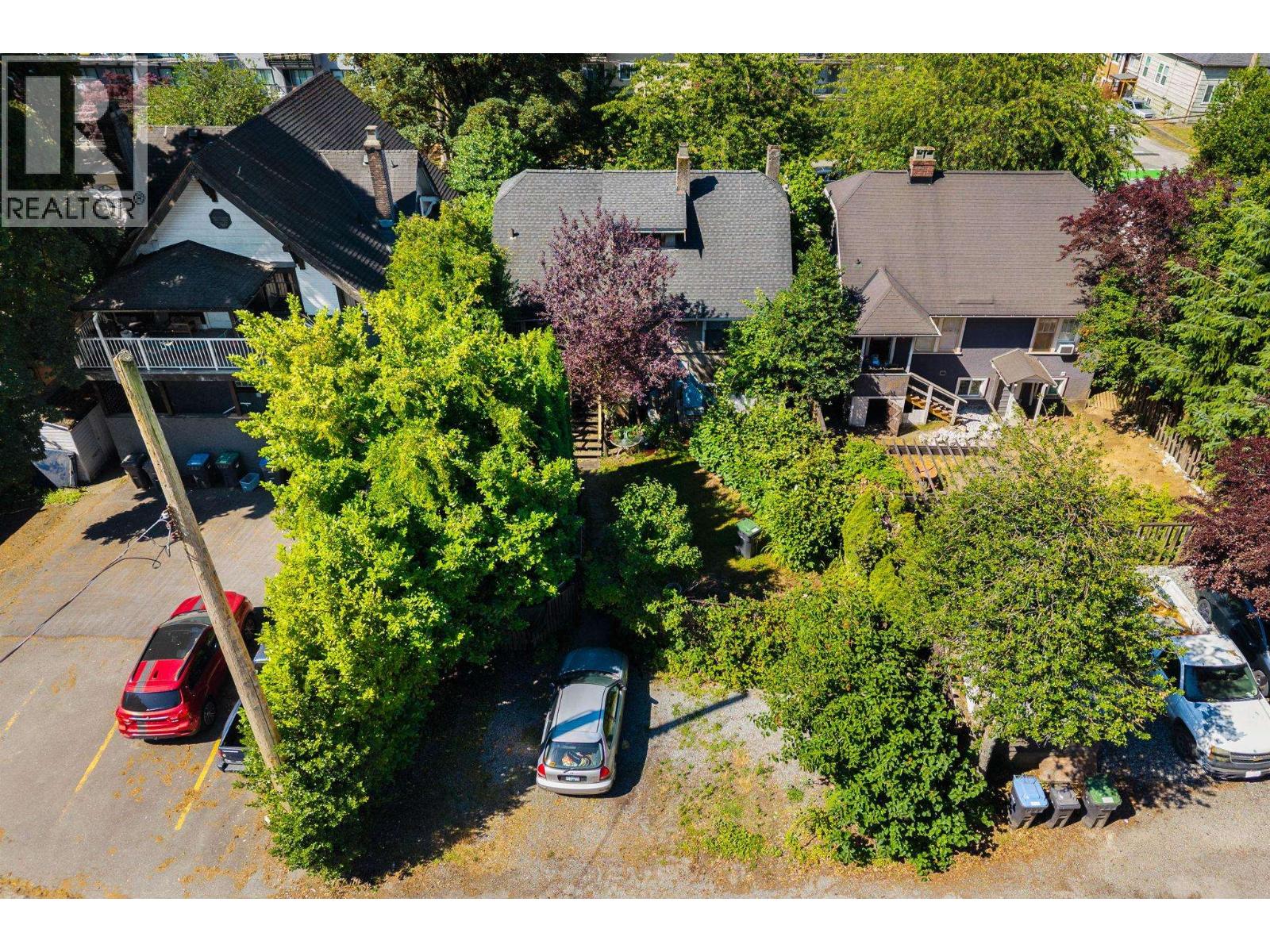 415 SEVENTH STREET, New Westminster