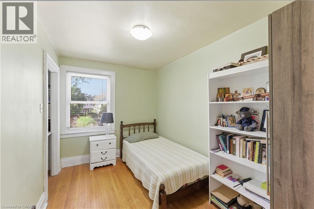 15 1/2 WOLSELEY Avenue - 12