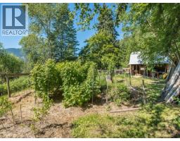 5875 Slocan River Road, Winlaw, BC V0G2J0 Photo 15