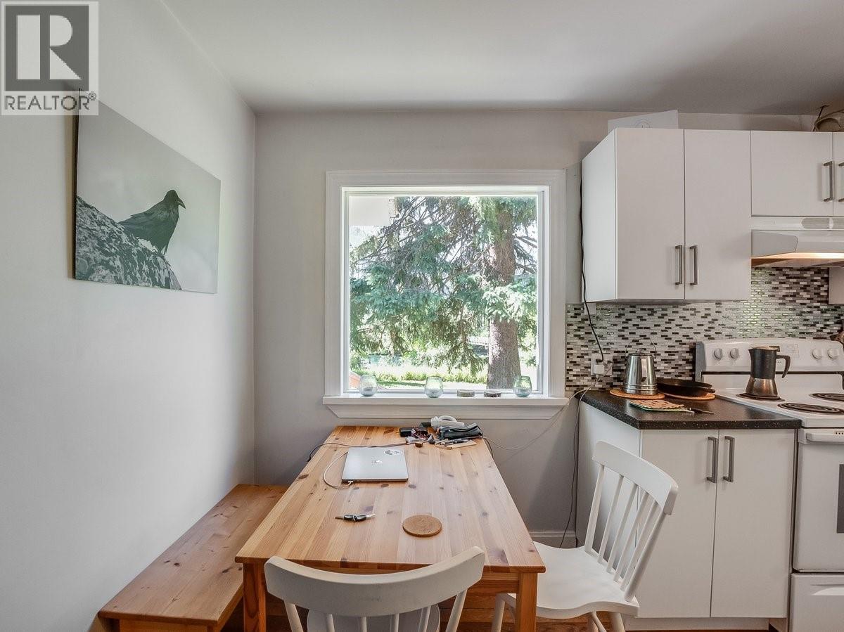 5875 SLOCAN RIVER Road - 41