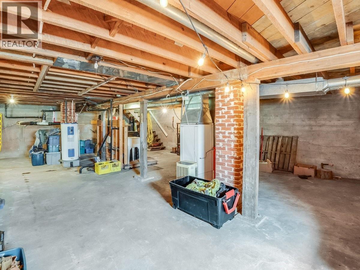 5875 SLOCAN RIVER Road - 25