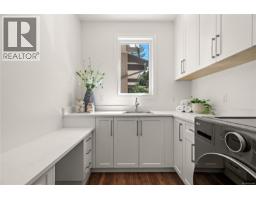 11665 Jupata Way, North Saanich, BC V8L5K1 Photo 37