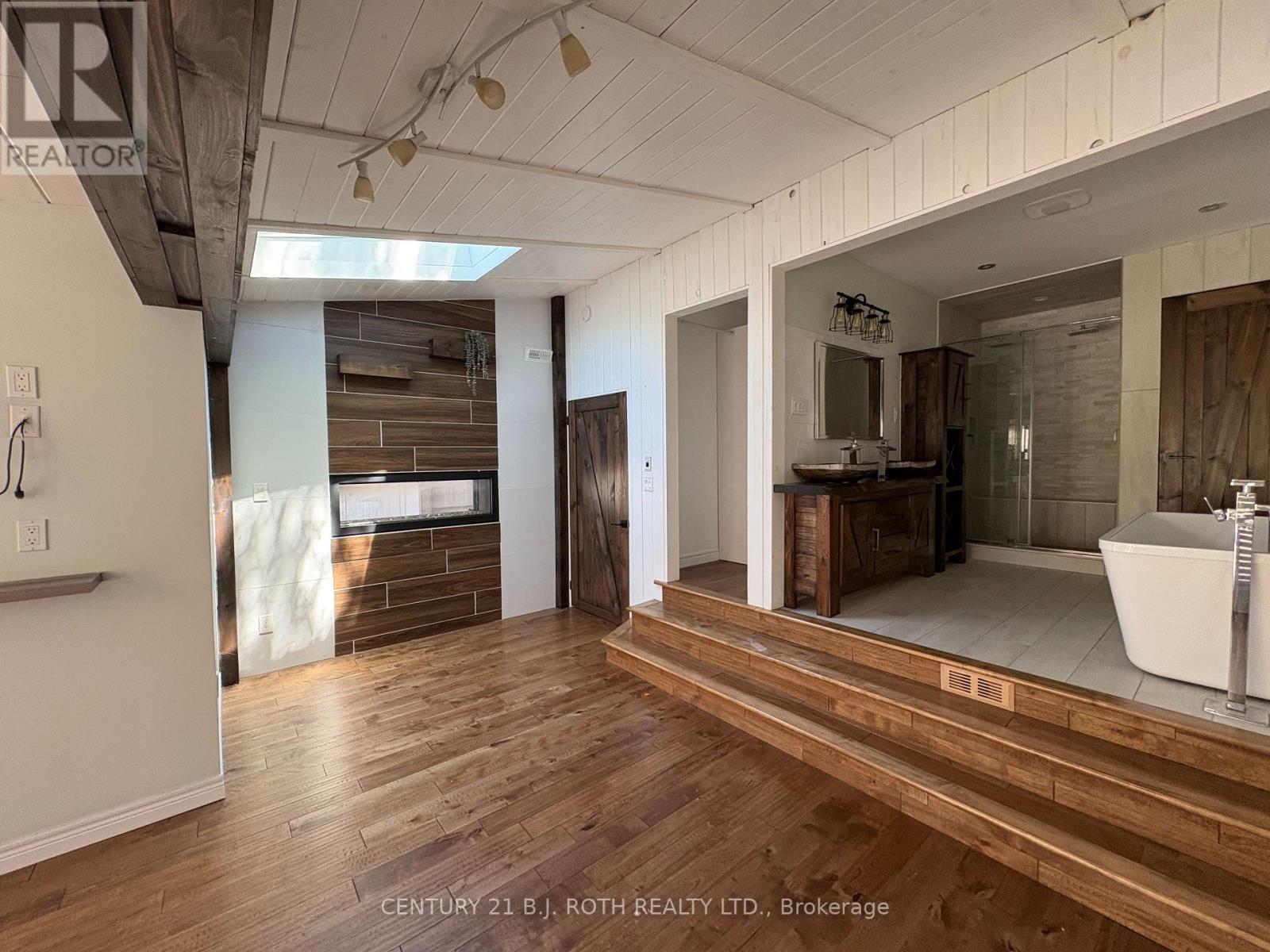 288 RIVER ROAD E - 24