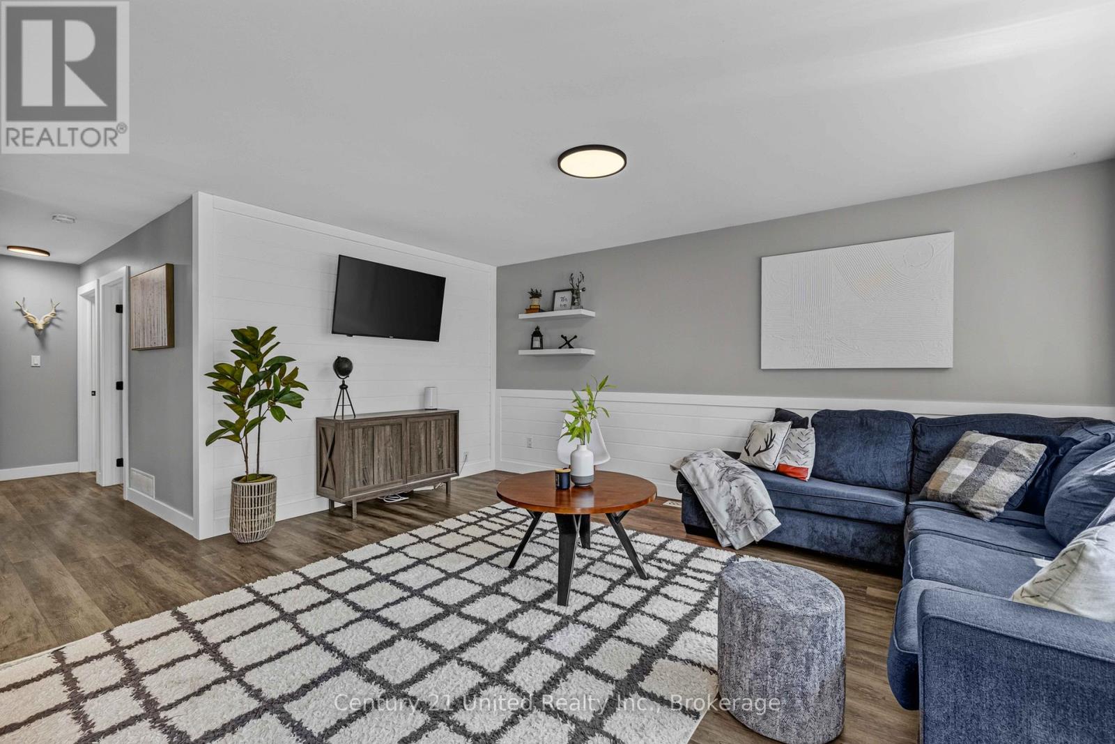 31 RIVER STREET - 27