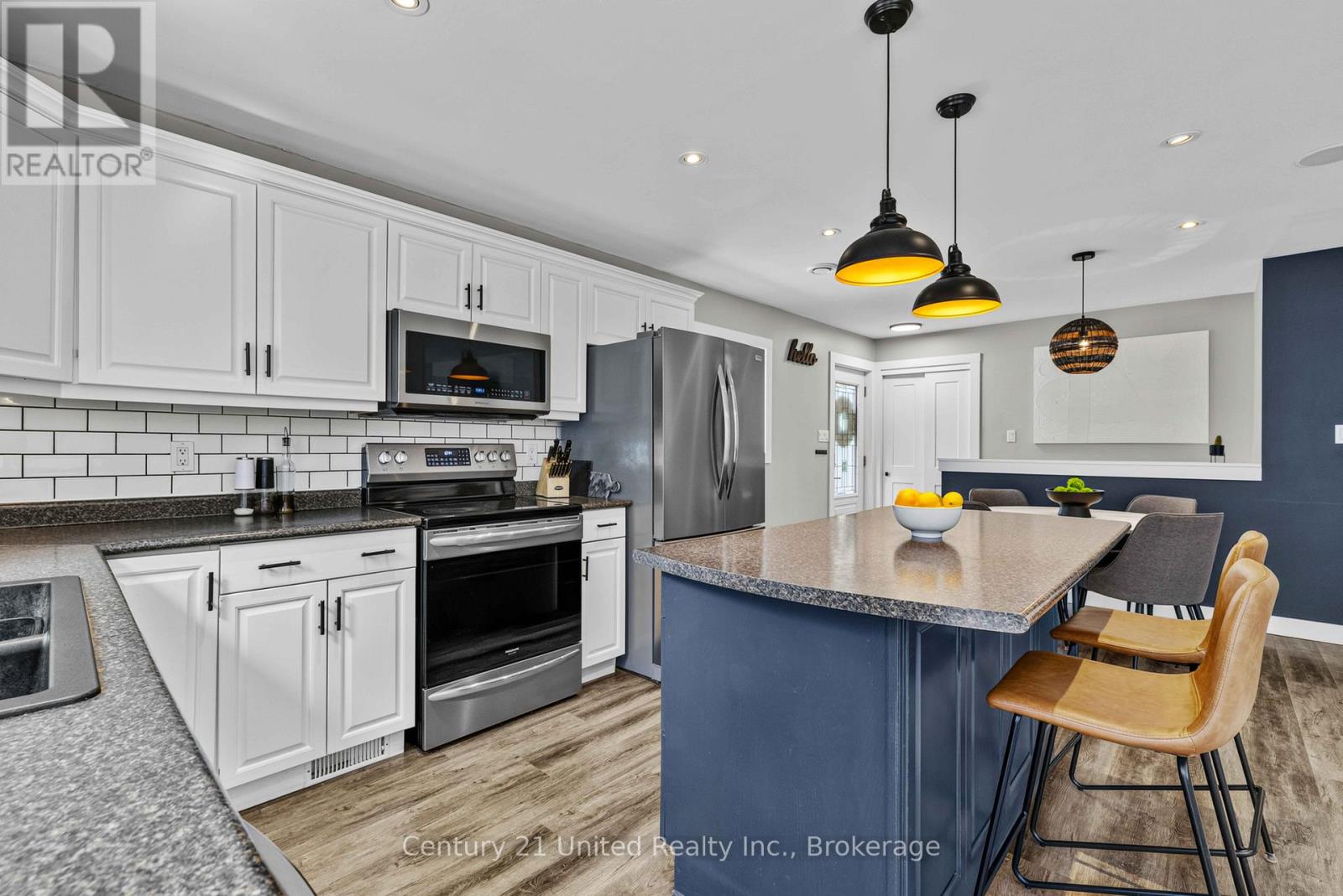 31 RIVER STREET - 17