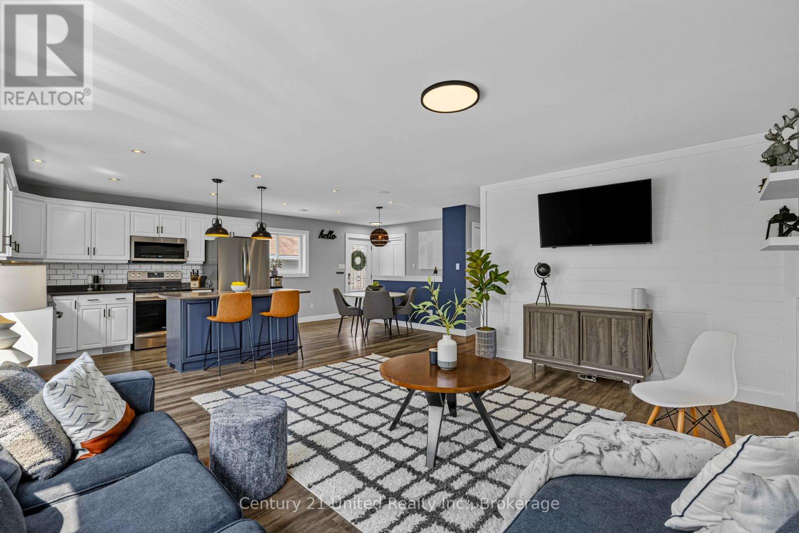 31 RIVER STREET - 25
