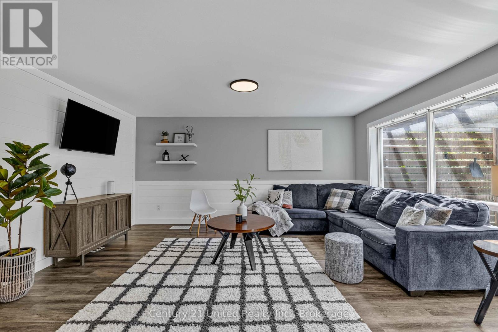 31 RIVER STREET - 26