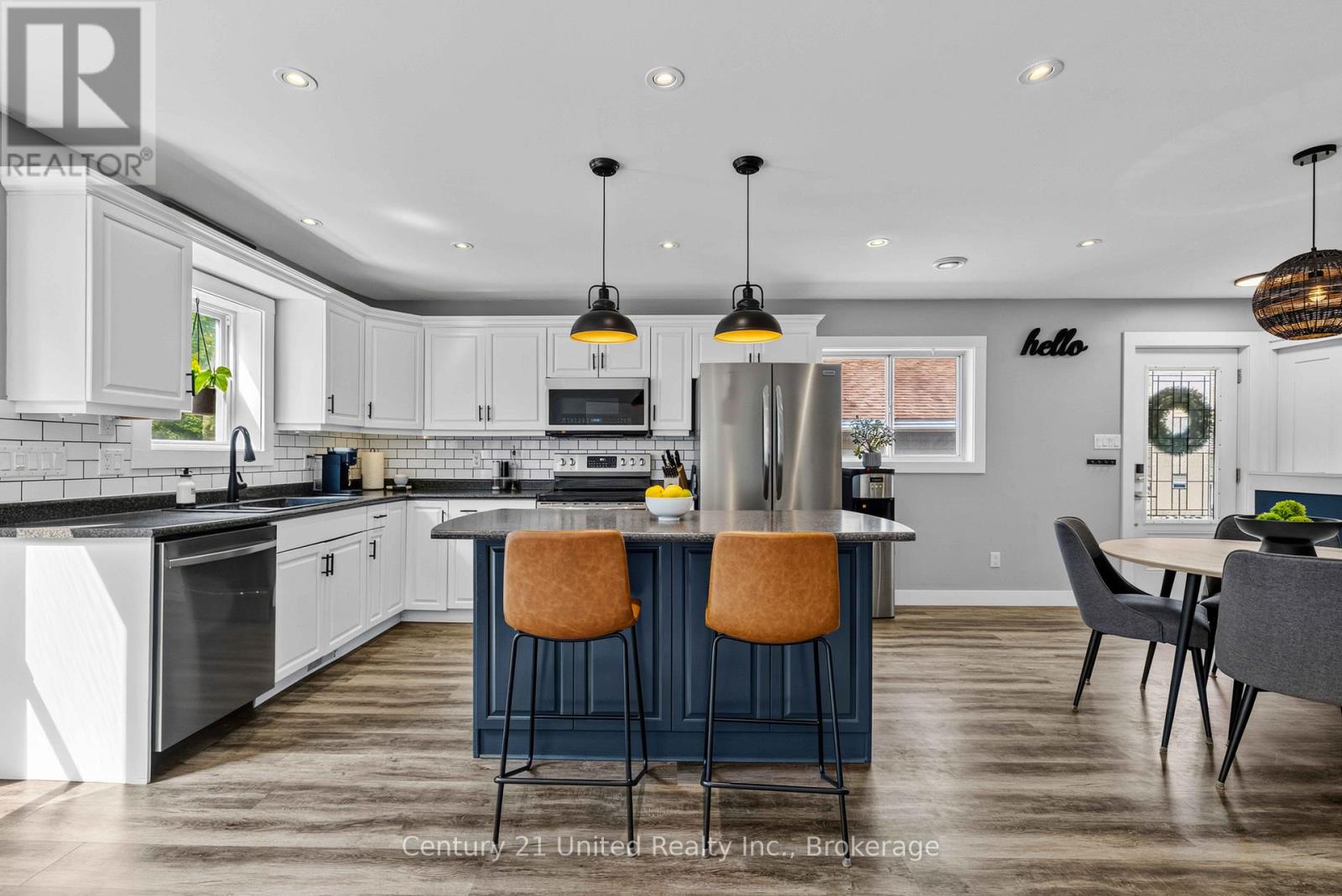 31 RIVER STREET - 24