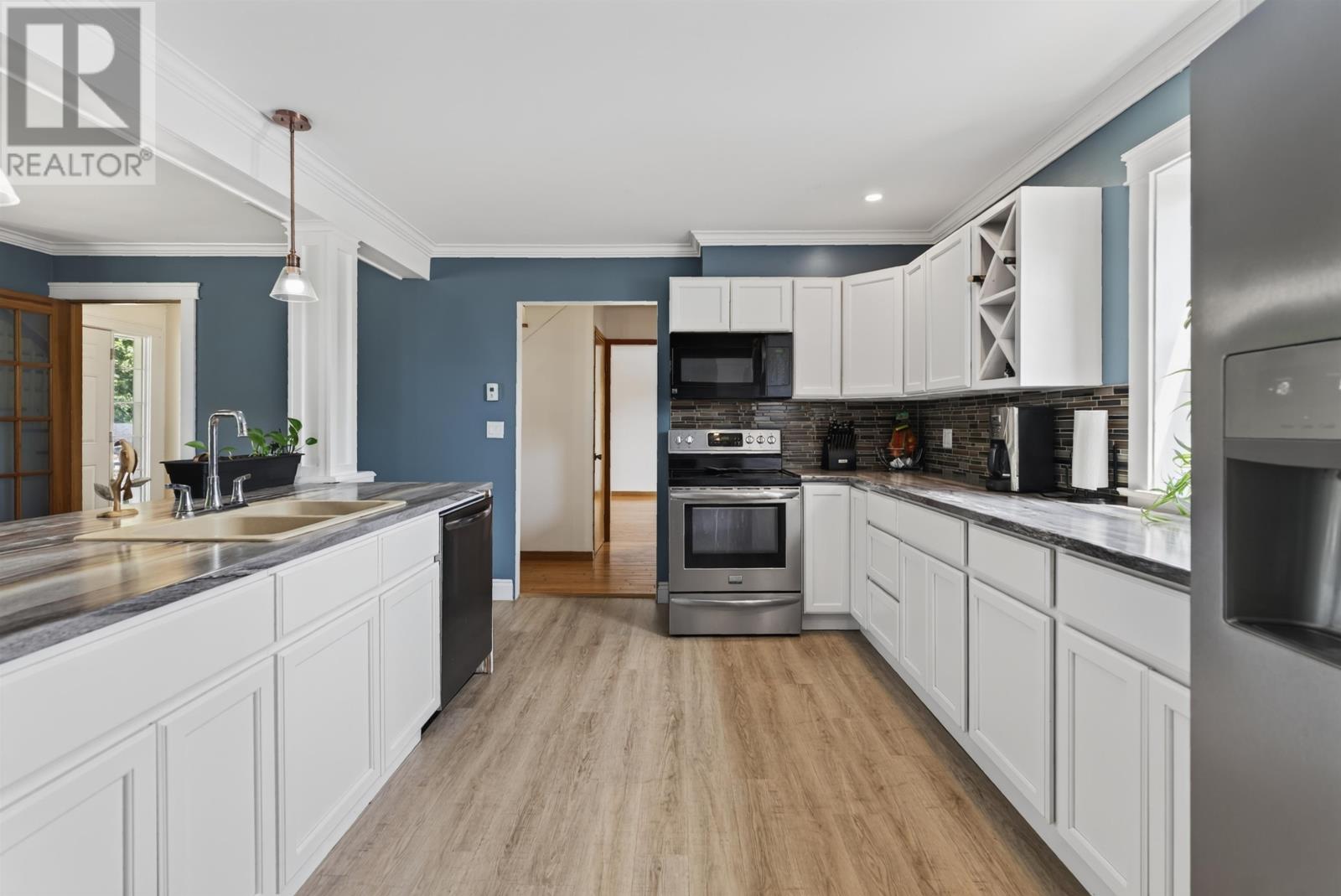 4 MacLean Avenue - Image 11