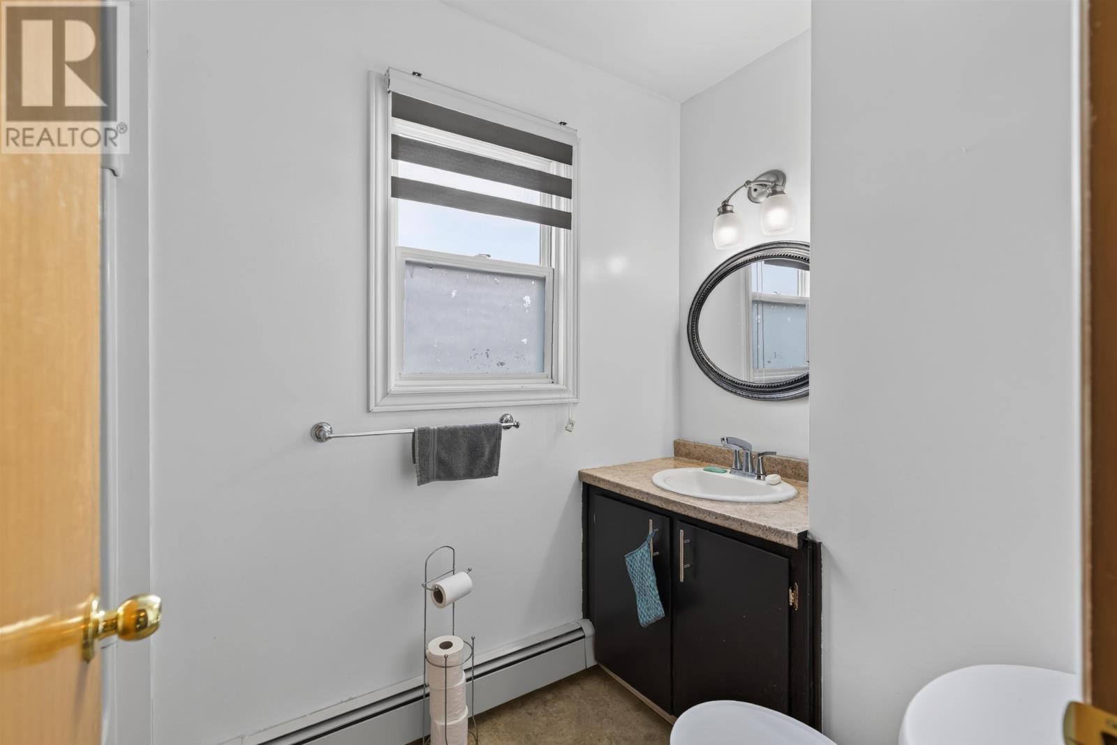 4 MacLean Avenue - Image 28