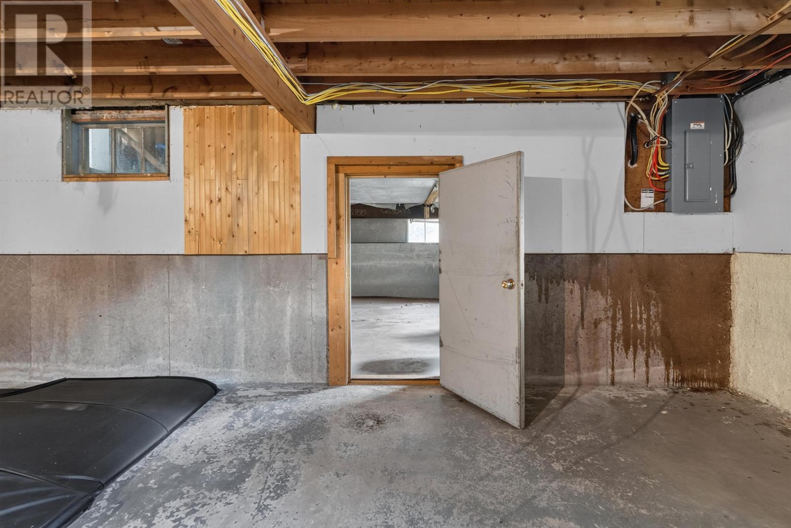 4 MacLean Avenue - Image 30