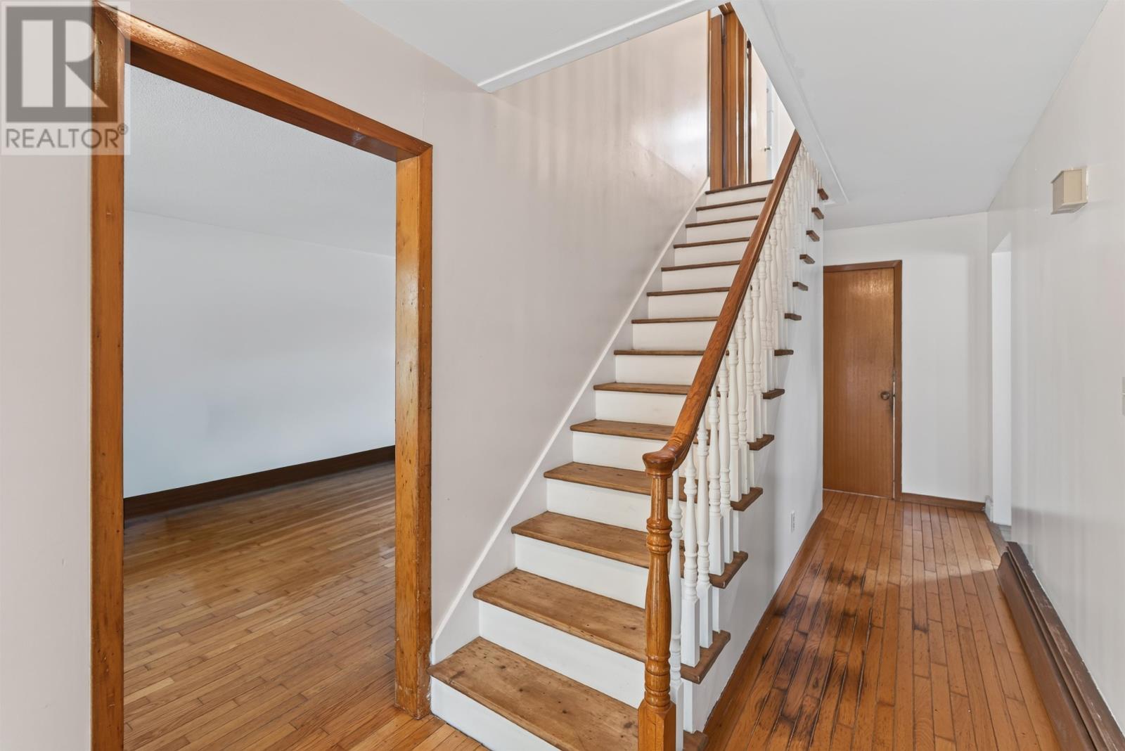 4 MacLean Avenue - Image 6