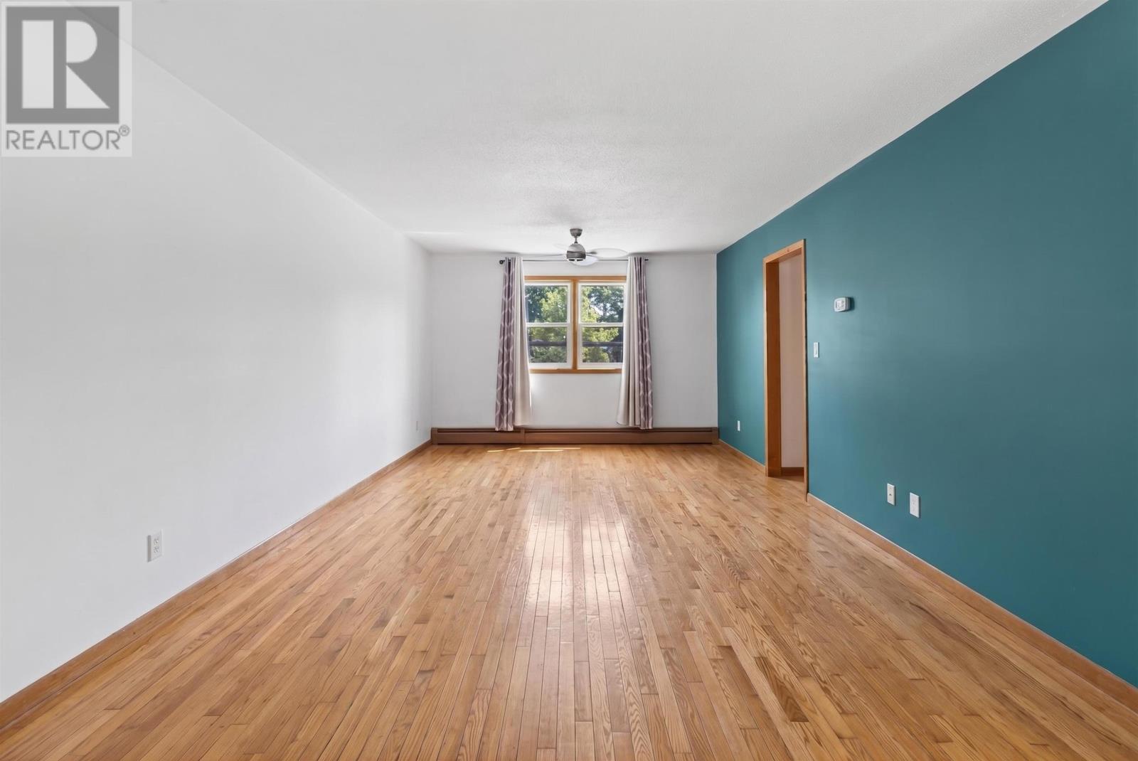 4 MacLean Avenue - Image 7