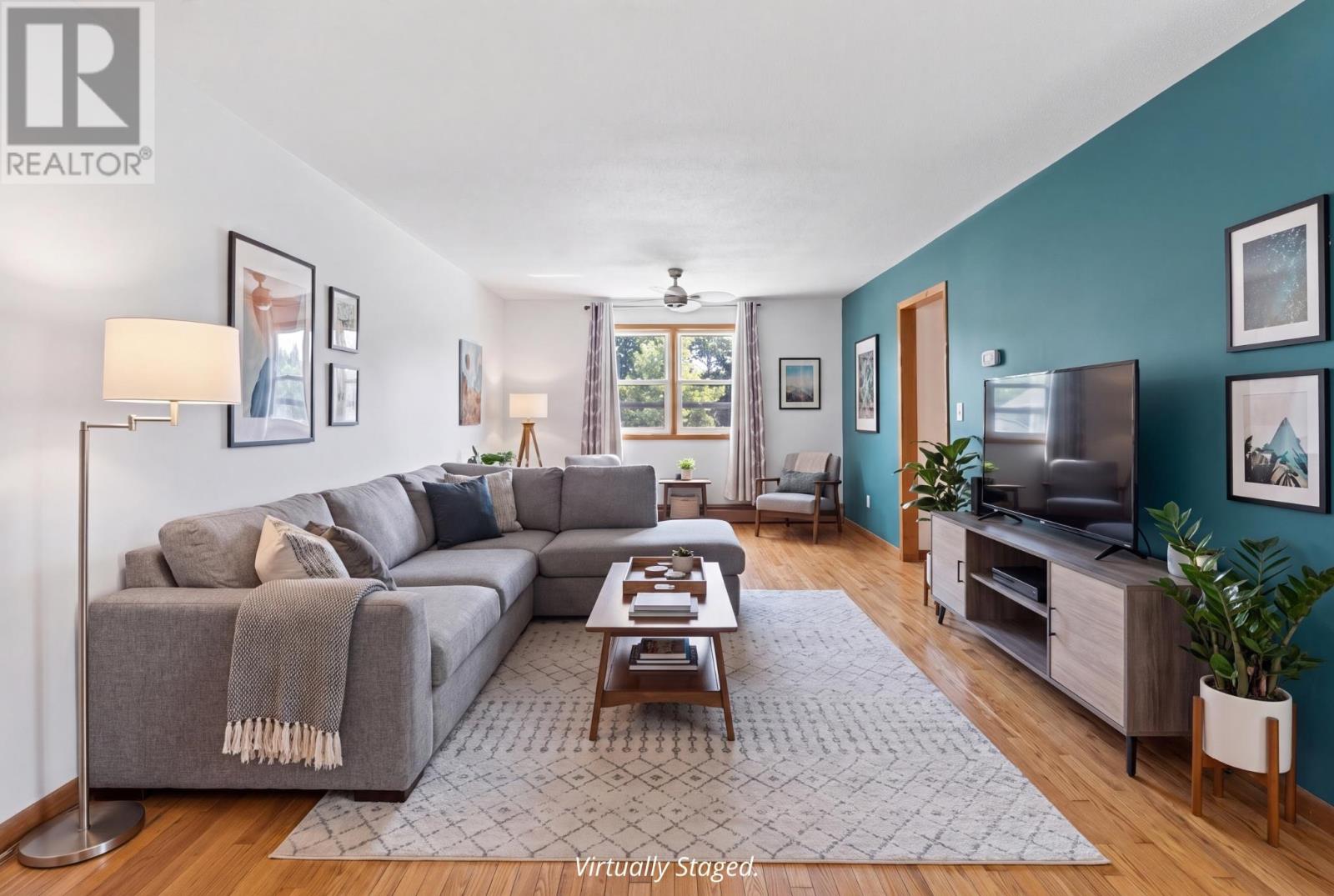 4 MacLean Avenue - Image 8