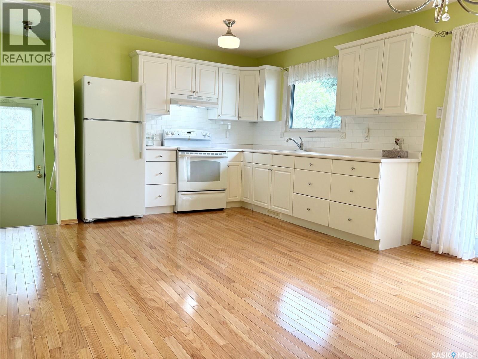 70 Clarewood CRESCENT - 4