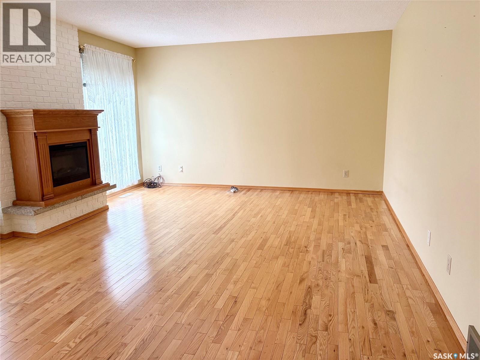 70 Clarewood CRESCENT - 8
