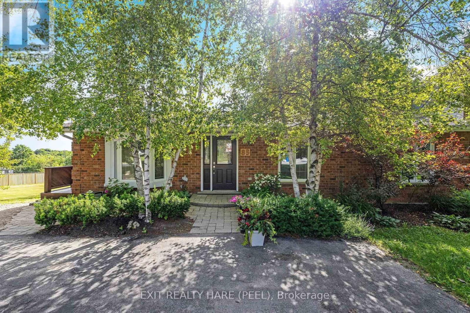 85 LEESON STREET S - Image 4