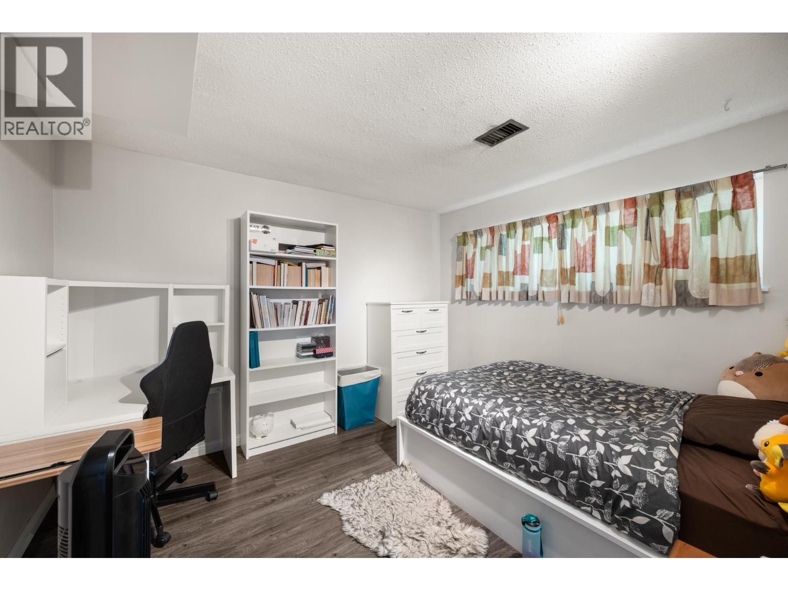 4 Bed, 2 Bath House for Sale in Coquitlam – 1001 GATENSBURY STREET, Coquitlam – MLS# R3142809 - Image 21