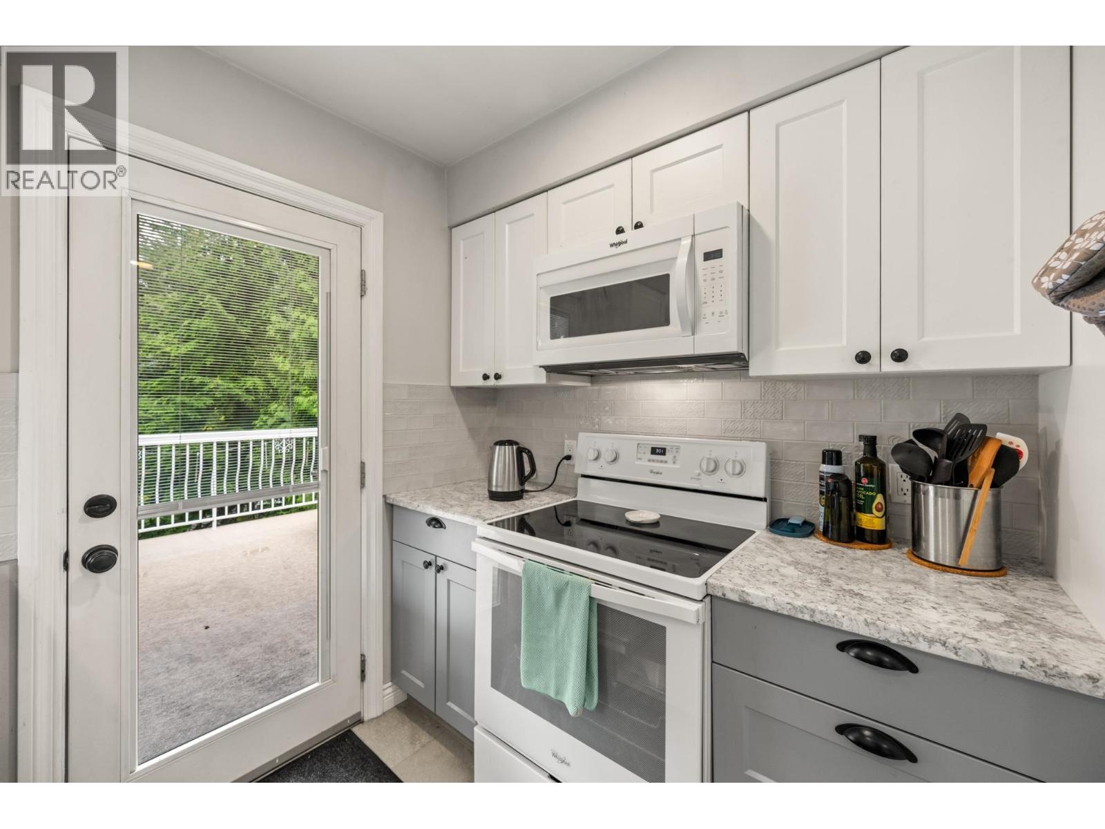 4 Bed, 2 Bath House for Sale in Coquitlam – 1001 GATENSBURY STREET, Coquitlam – MLS# R3142809 - Image 6