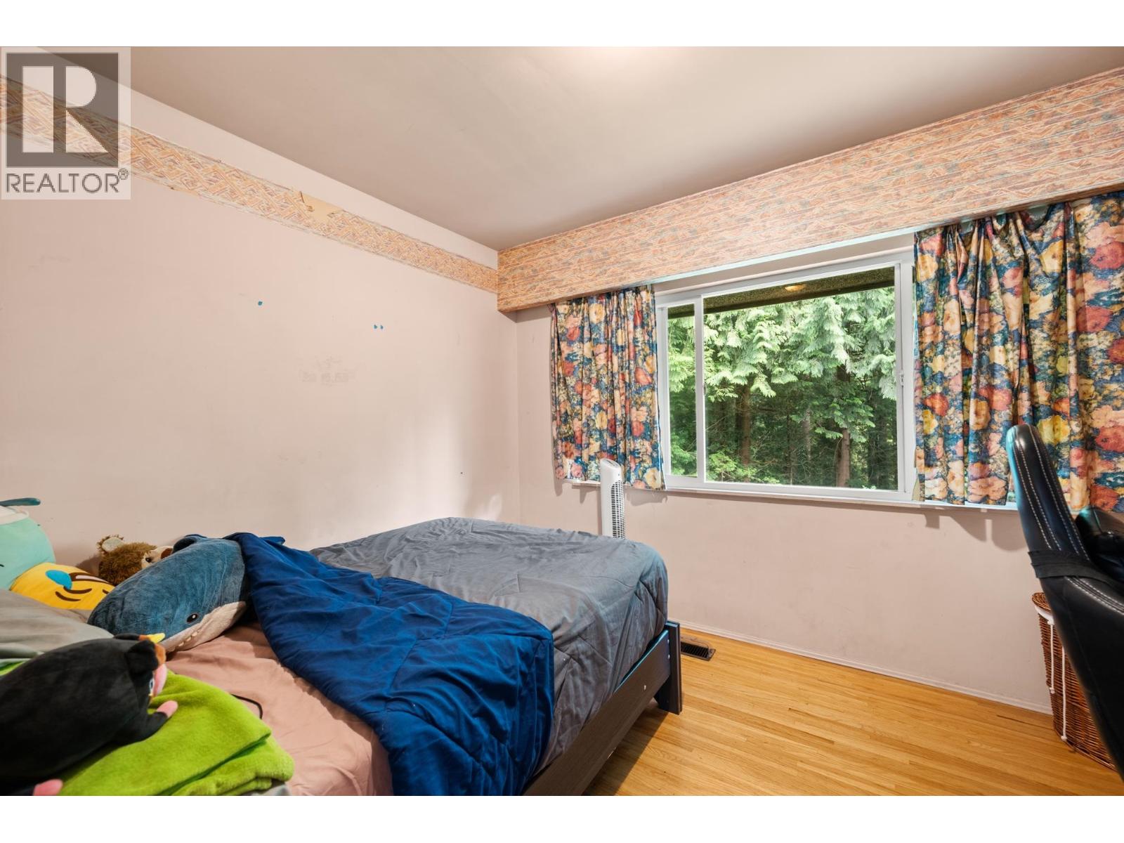 4 Bed, 2 Bath House for Sale in Coquitlam – 1001 GATENSBURY STREET, Coquitlam – MLS# R3142809 - Image 20