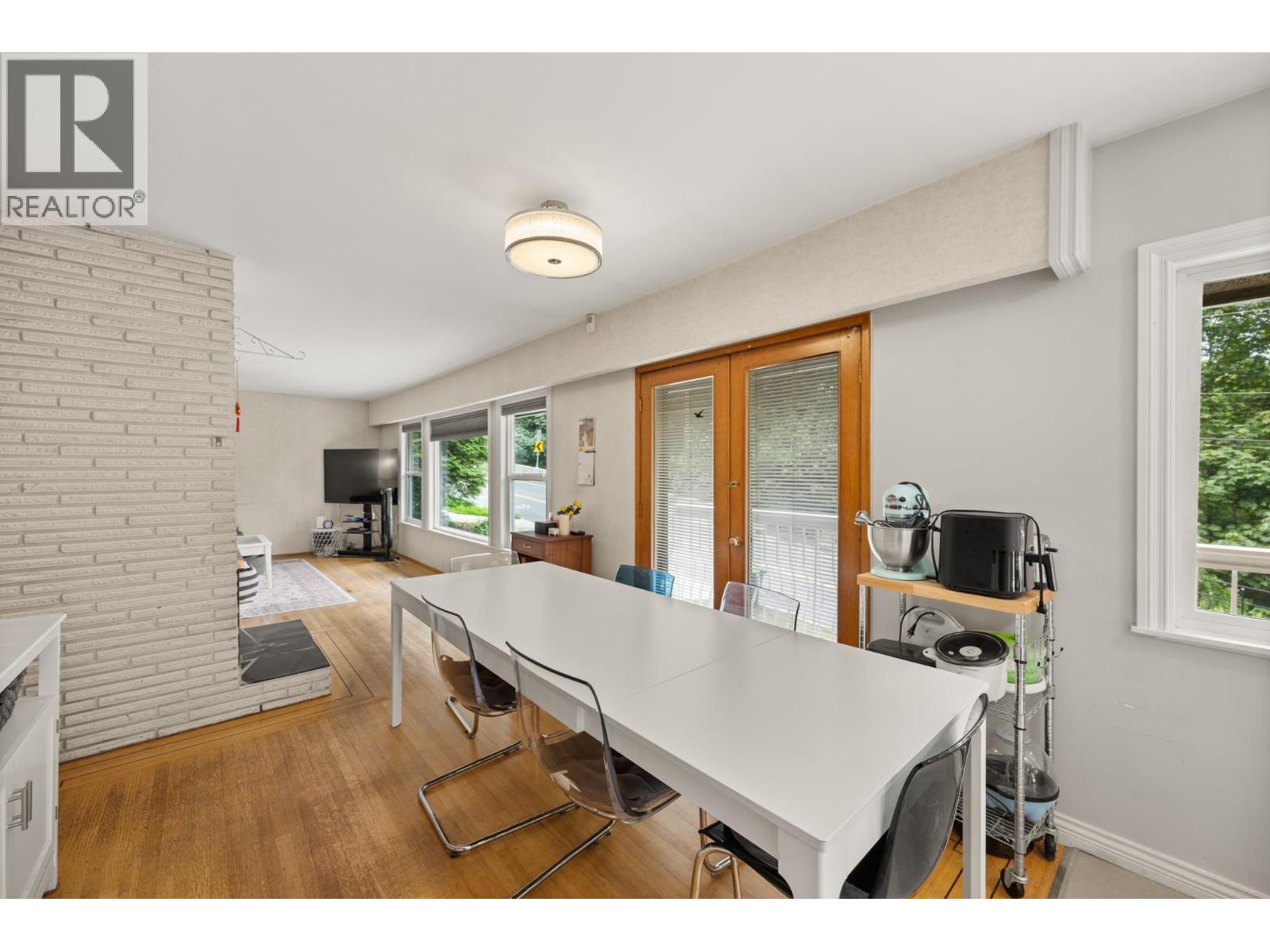 4 Bed, 2 Bath House for Sale in Coquitlam – 1001 GATENSBURY STREET, Coquitlam – MLS# R3142809 - Image 10