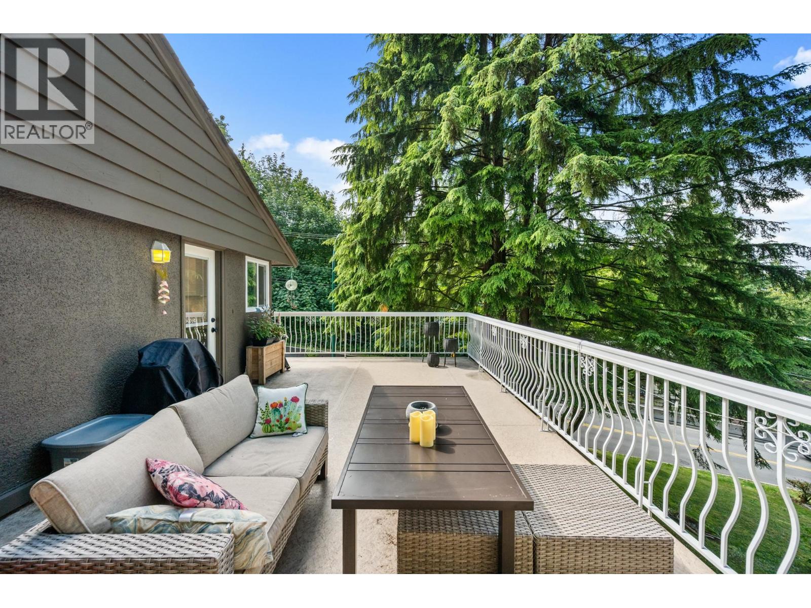4 Bed, 2 Bath House for Sale in Coquitlam – 1001 GATENSBURY STREET, Coquitlam – MLS# R3142809 - Image 32