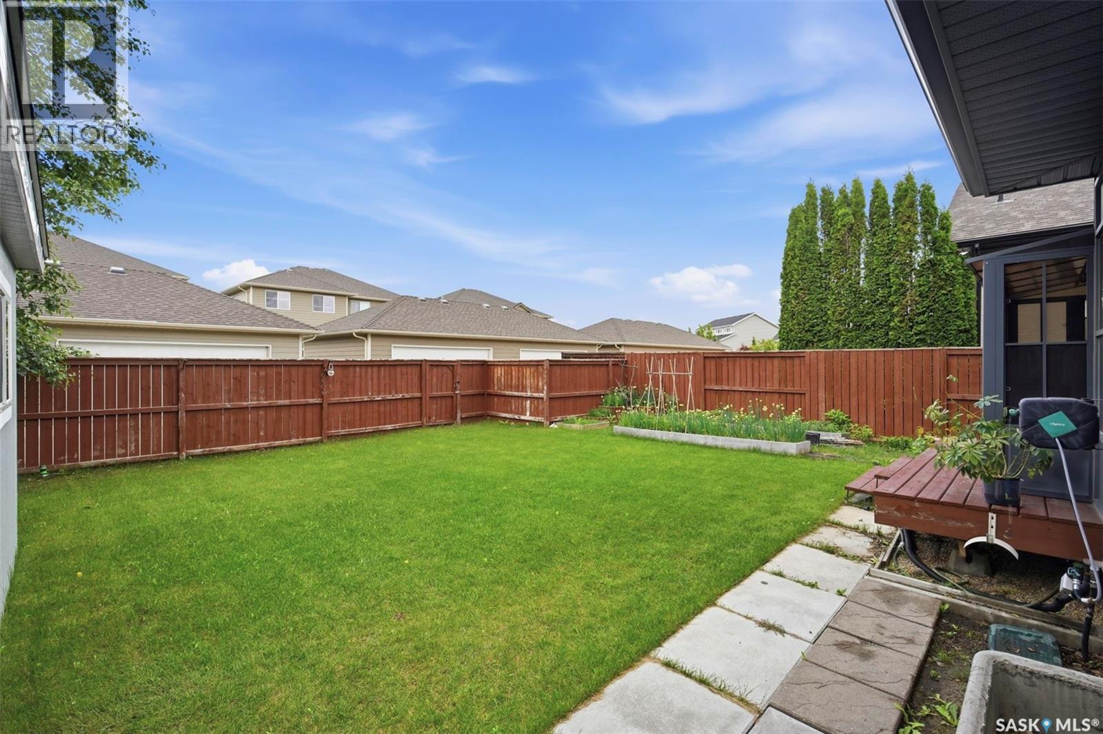 110 Robertson COVE — photo 33