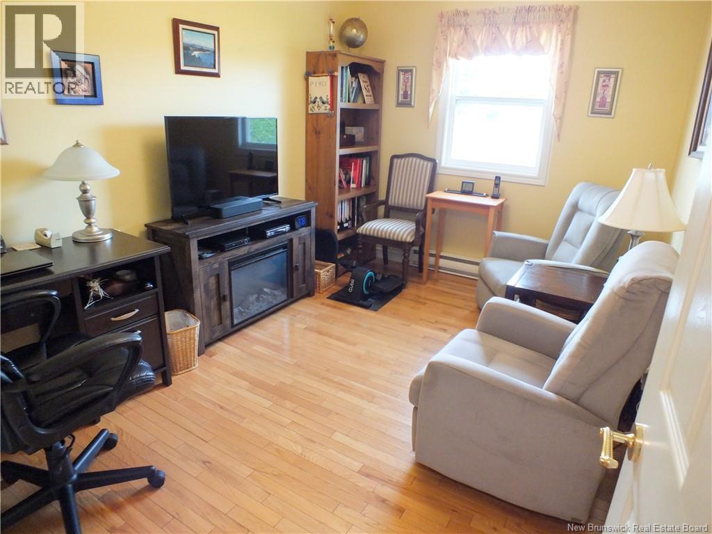 111 Bicentennial Drive - 19