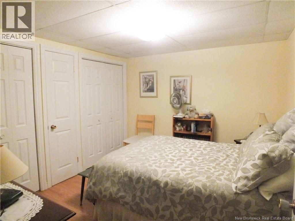 111 Bicentennial Drive - Image 32