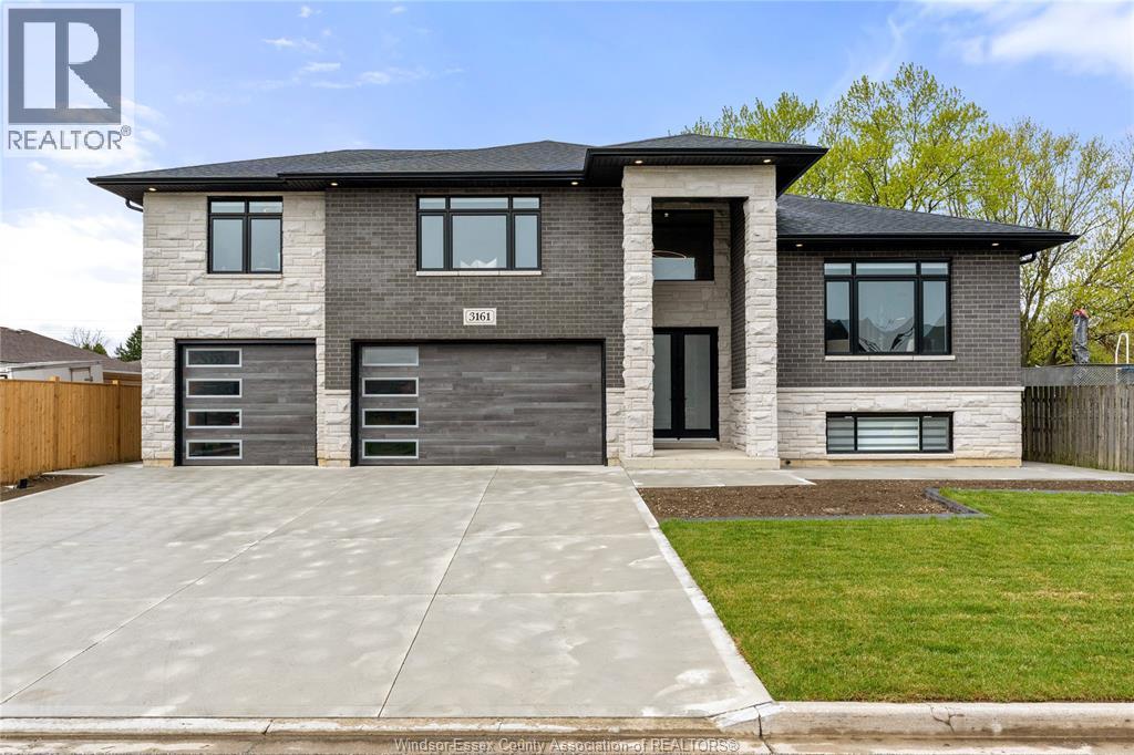 3161 MCROBBIE - 1