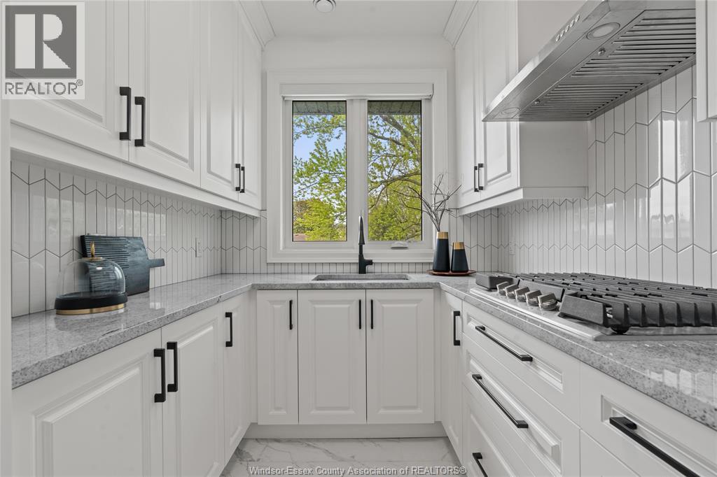 3161 MCROBBIE - 11
