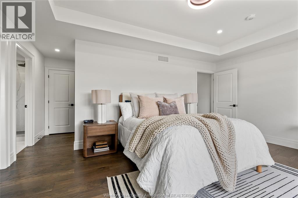 3161 MCROBBIE - 20