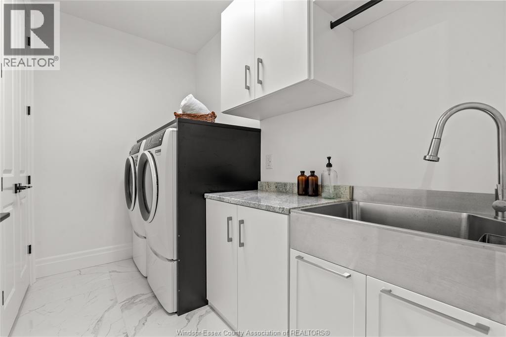 3161 MCROBBIE - 26