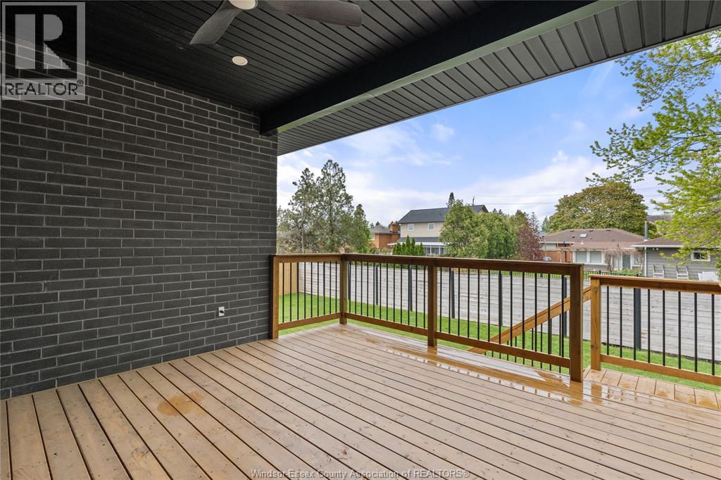 3161 MCROBBIE - 49
