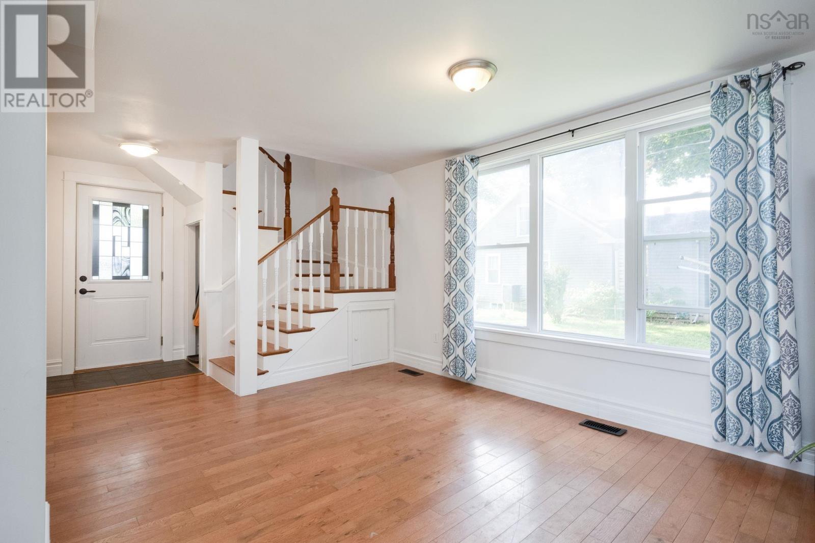 118 Belcher Street - 19
