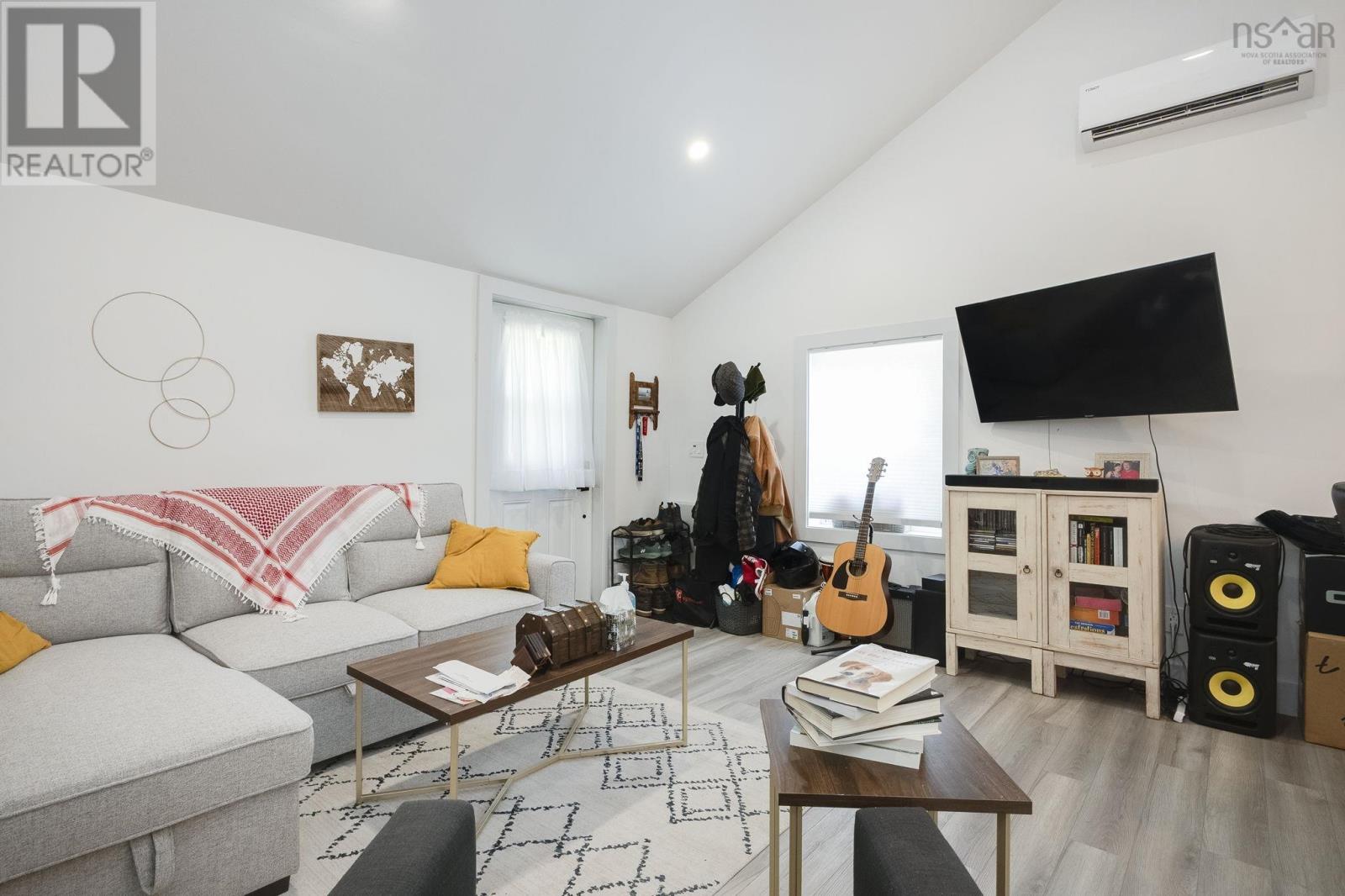 118 Belcher Street - 42
