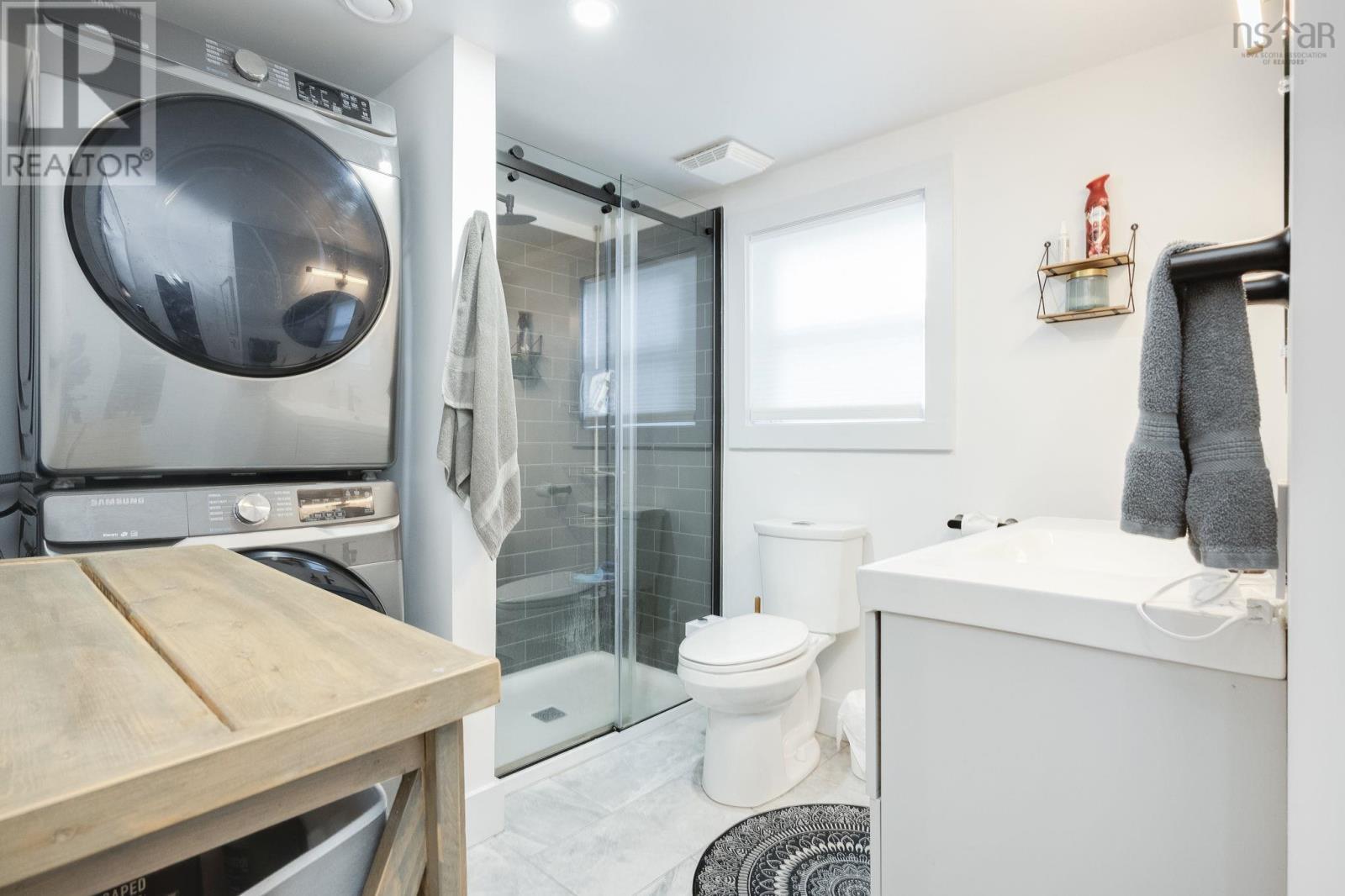 118 Belcher Street - 43