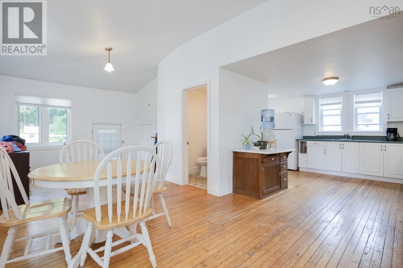 118 Belcher Street - 7