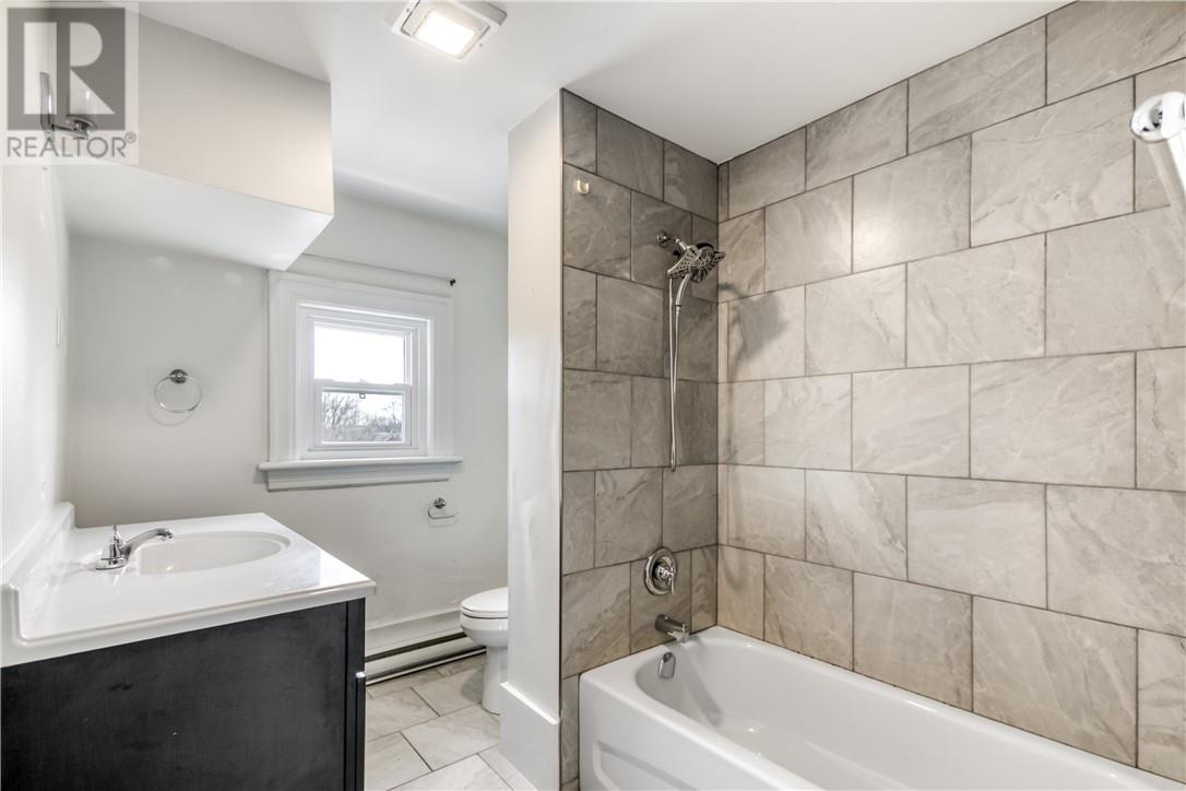 121 Bloor Street - 27