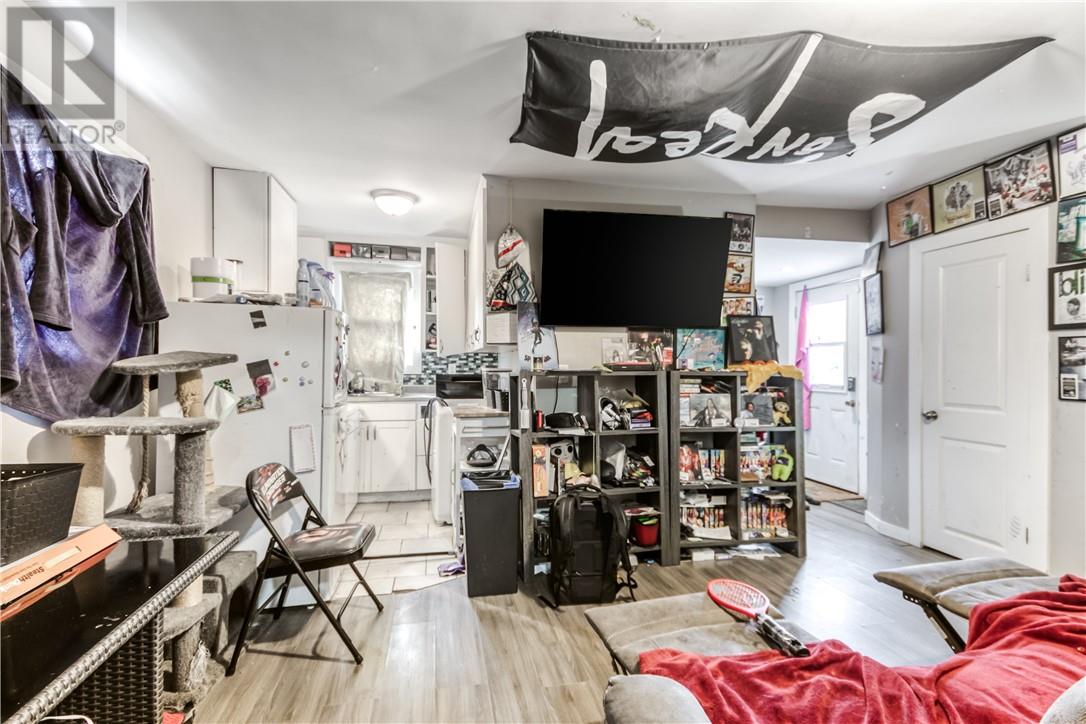 121 Bloor Street - 31