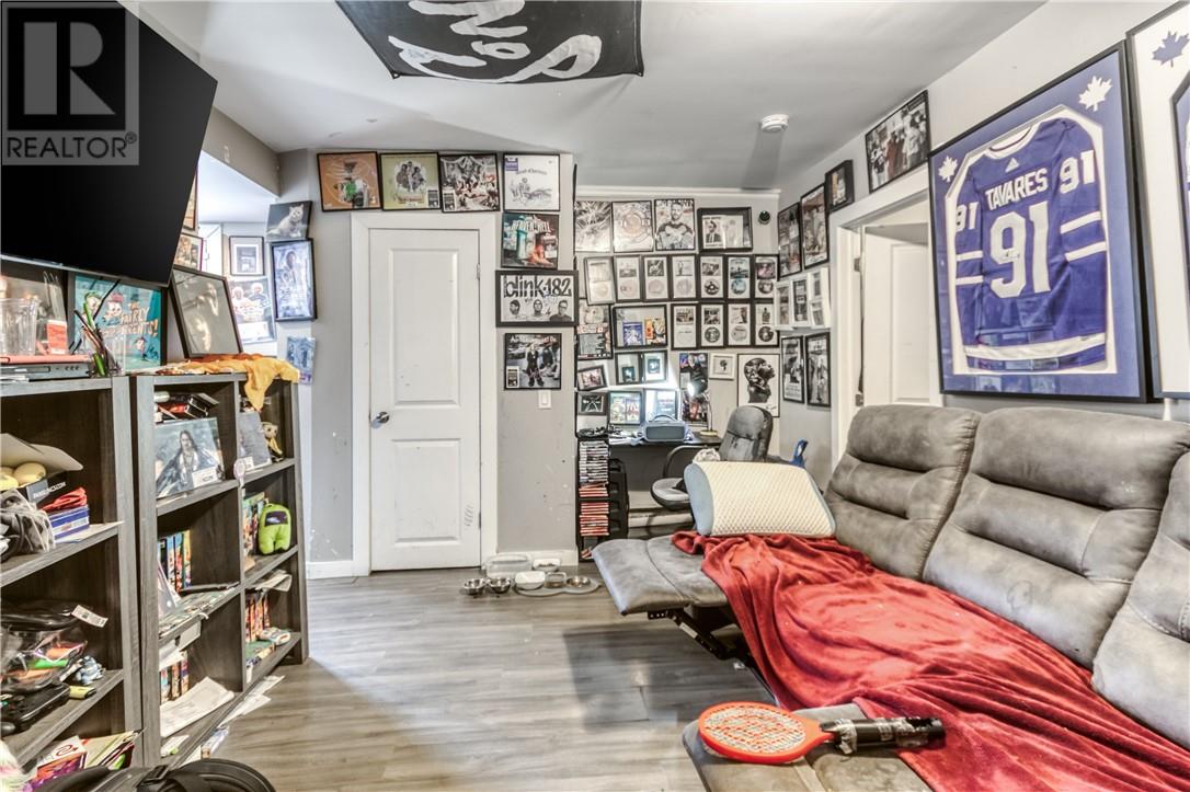 121 Bloor Street - 32